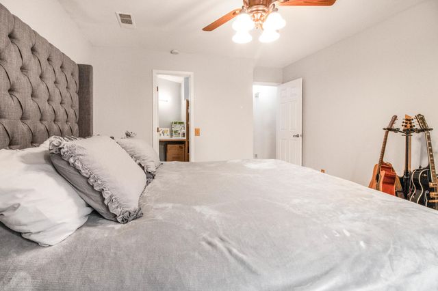 2505 S Ben Maddox Way, Visalia, CA 93292