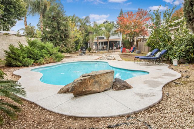 2505 S Ben Maddox Way, Visalia, CA 93292