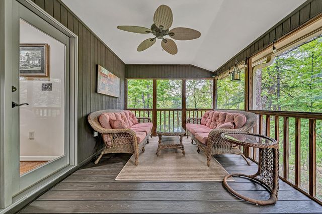 6658 Leffler LN, Roanoke, VA 24018
