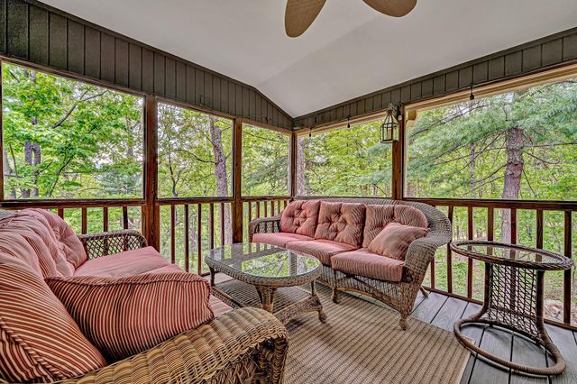 6658 Leffler LN, Roanoke, VA 24018