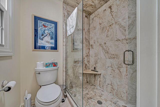 6658 Leffler LN, Roanoke, VA 24018