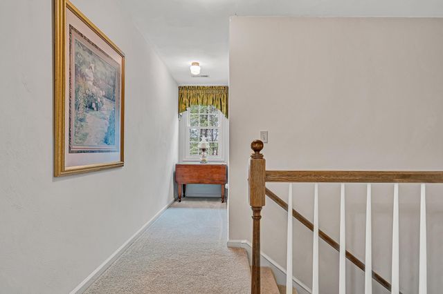 6658 Leffler LN, Roanoke, VA 24018