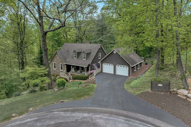 6658 Leffler LN, Roanoke, VA 24018