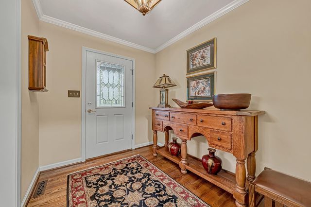 6658 Leffler LN, Roanoke, VA 24018