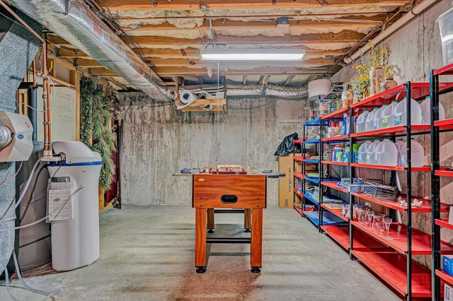 6658 Leffler LN, Roanoke, VA 24018