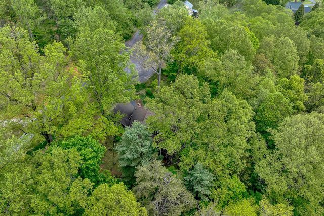 6658 Leffler LN, Roanoke, VA 24018