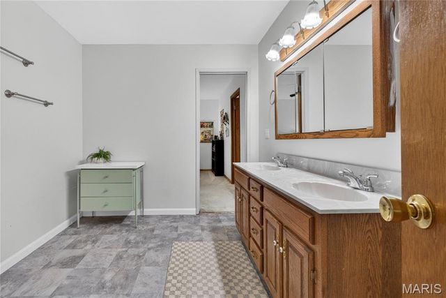 42 Oak Knoll Drive, Unincorporated, MO 63376