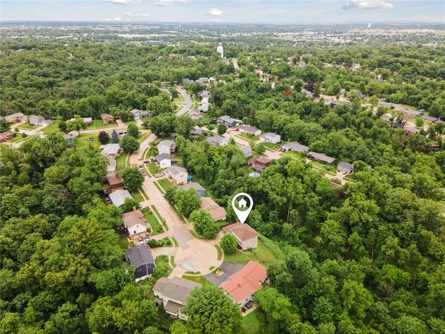 3106 Blue Ridge Ct NE, Cedar Rapids, IA 52402