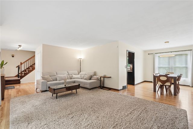 3106 Blue Ridge Ct NE, Cedar Rapids, IA 52402