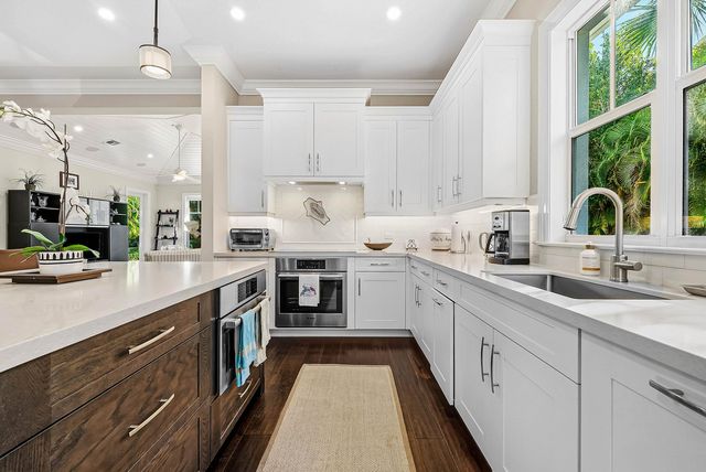 120 Grove Way, Delray Beach, FL 33444