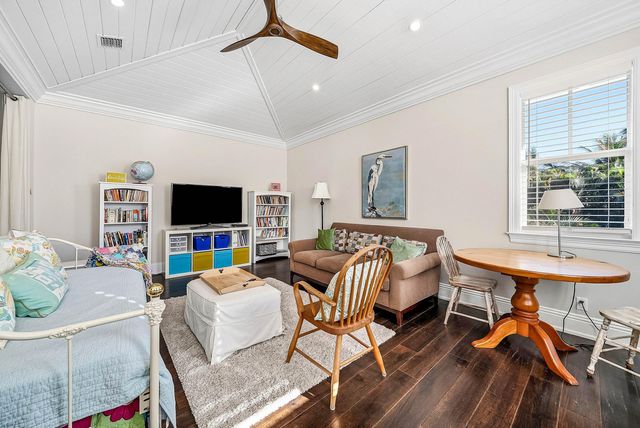 120 Grove Way, Delray Beach, FL 33444