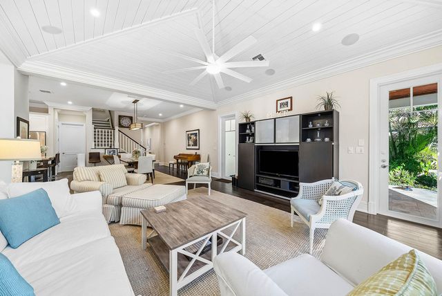 120 Grove Way, Delray Beach, FL 33444