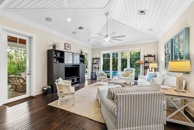 120 Grove Way, Delray Beach, FL 33444