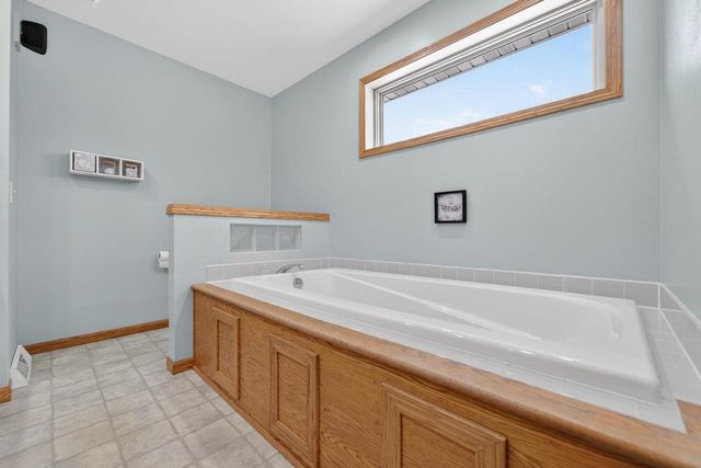 6683 Cheddar Crest Drive, Sun Prairie, WI 53590