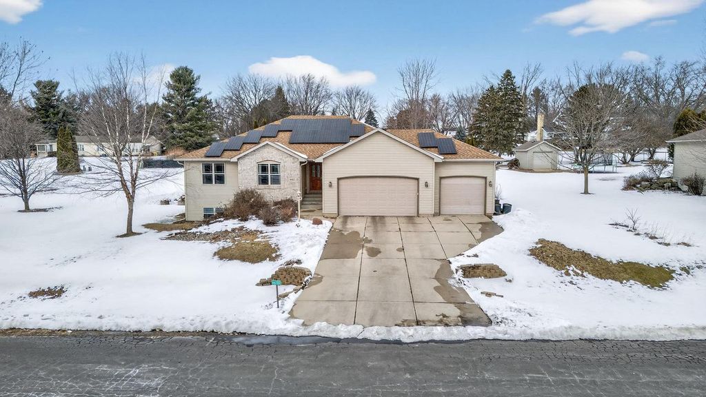 6683 Cheddar Crest Drive, Sun Prairie, WI 53590