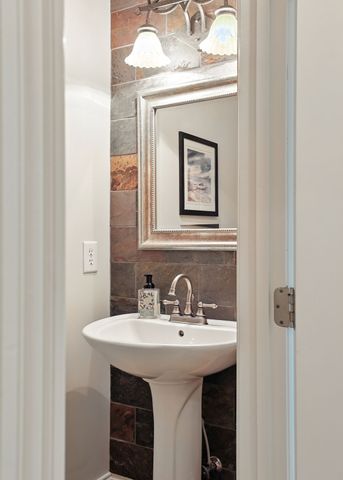 520 DERBY DOWNS, Lebanon, TN 37087