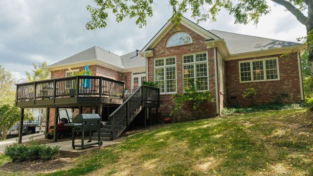 520 DERBY DOWNS, Lebanon, TN 37087