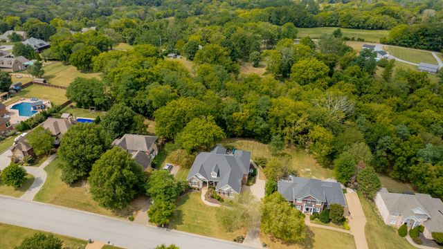 520 DERBY DOWNS, Lebanon, TN 37087