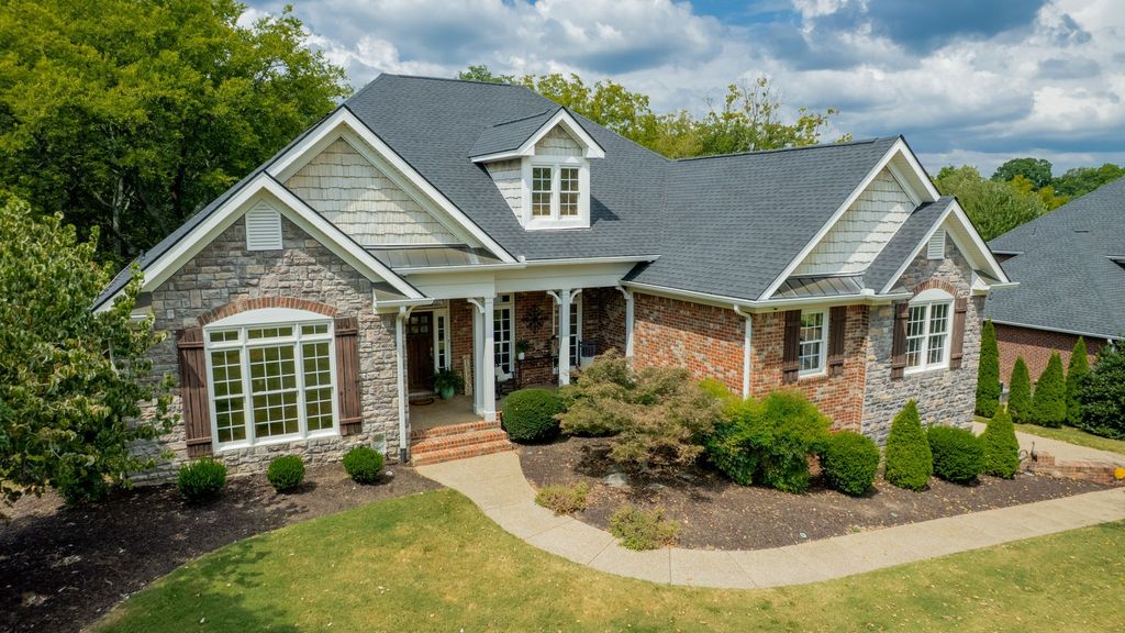 520 DERBY DOWNS, Lebanon, TN 37087