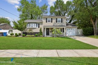 18 Carlton Avenue, Monroe, NJ 08831