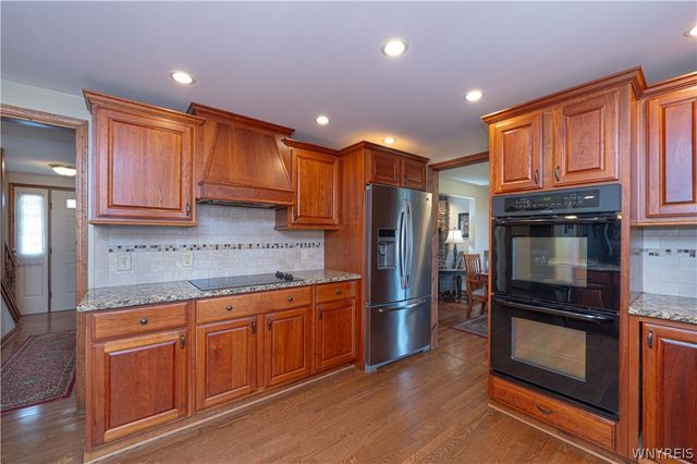 7182 Winbert Drive, Wheatfield, NY 14120