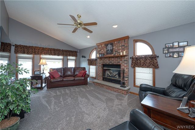 7182 Winbert Drive, Wheatfield, NY 14120