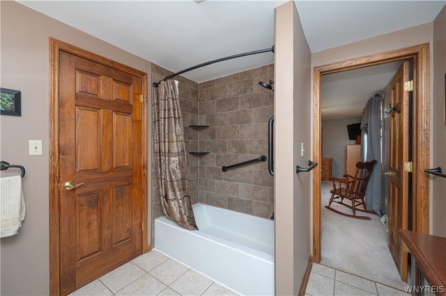 7182 Winbert Drive, Wheatfield, NY 14120