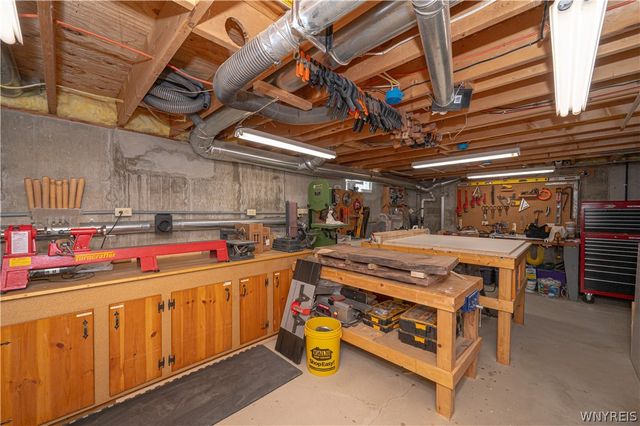 7182 Winbert Drive, Wheatfield, NY 14120