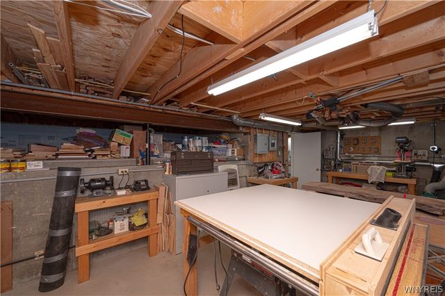 7182 Winbert Drive, Wheatfield, NY 14120