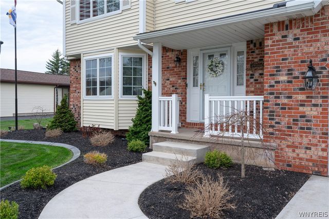 7182 Winbert Drive, Wheatfield, NY 14120
