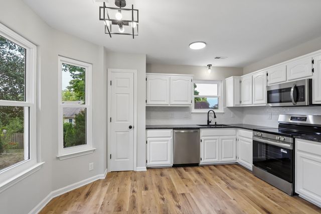 4825 Morgan Dr, Old Hickory, TN 37138