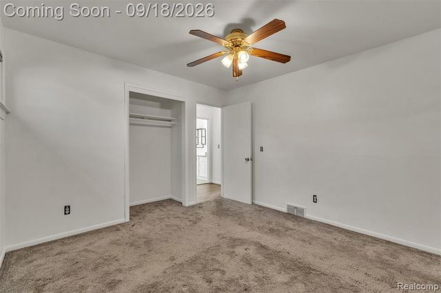 535 E Rose Avenue, Garden City, MI 48135