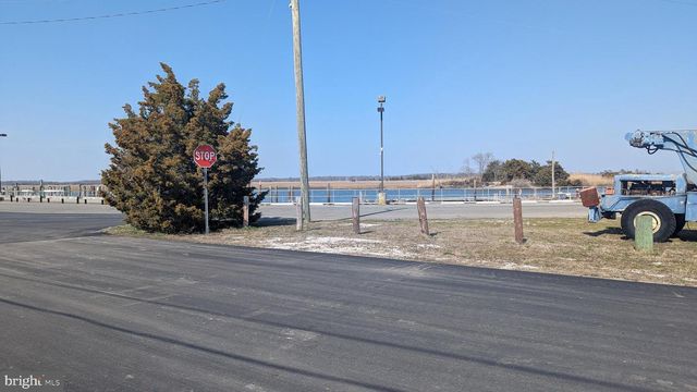 53 CREEK AVE, Fortescue, NJ 08321