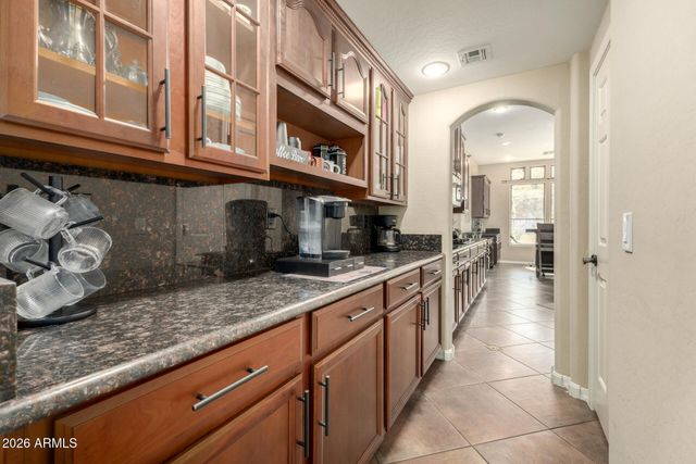 18121 W LAS CRUCES Drive, Goodyear, AZ 85338