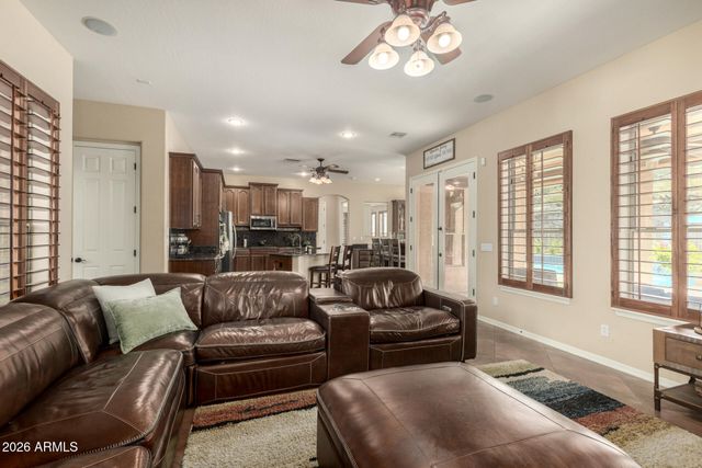 18121 W LAS CRUCES Drive, Goodyear, AZ 85338