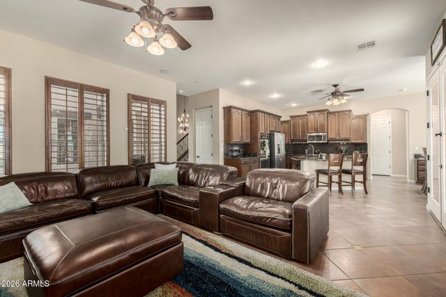 18121 W LAS CRUCES Drive, Goodyear, AZ 85338