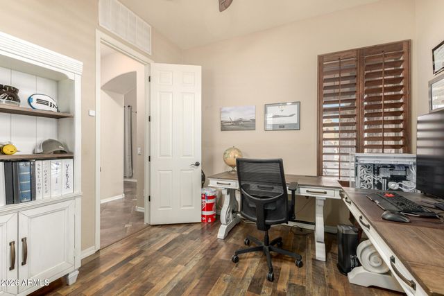 18121 W LAS CRUCES Drive, Goodyear, AZ 85338