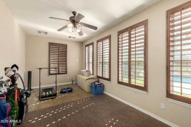 18121 W LAS CRUCES Drive, Goodyear, AZ 85338