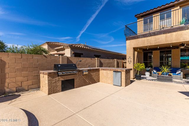 18121 W LAS CRUCES Drive, Goodyear, AZ 85338