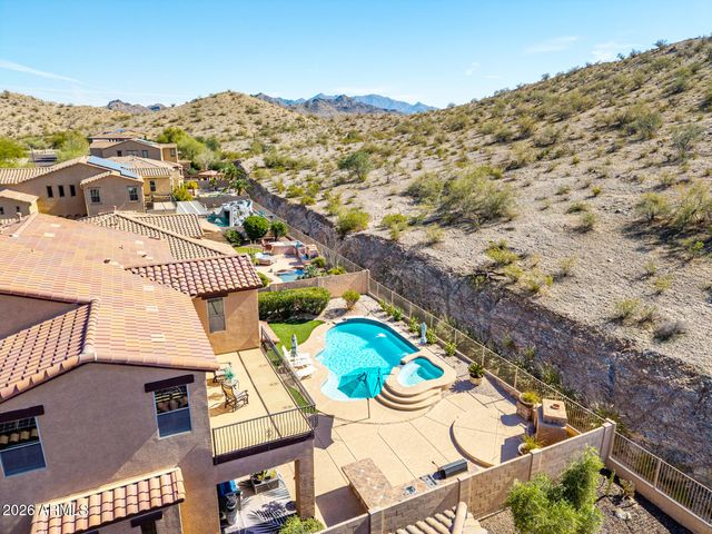 18121 W LAS CRUCES Drive, Goodyear, AZ 85338