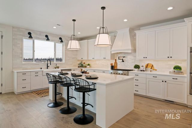 9833 S Peregrine Falcon Ave., Nampa, ID 83686