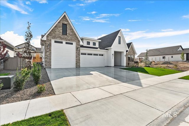 9833 S Peregrine Falcon Ave., Nampa, ID 83686