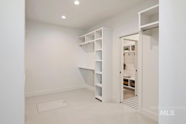 9833 S Peregrine Falcon Ave., Nampa, ID 83686