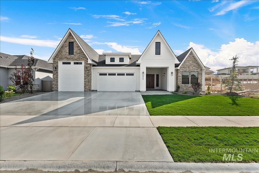 9833 S Peregrine Falcon Ave., Nampa, ID 83686