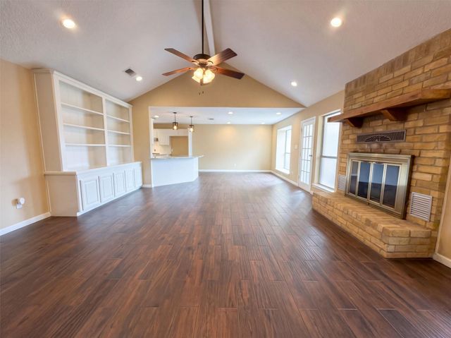 63 April Wind Drive S, Conroe, TX 77356