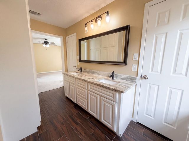 63 April Wind Drive S, Conroe, TX 77356