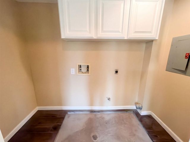 63 April Wind Drive S, Conroe, TX 77356