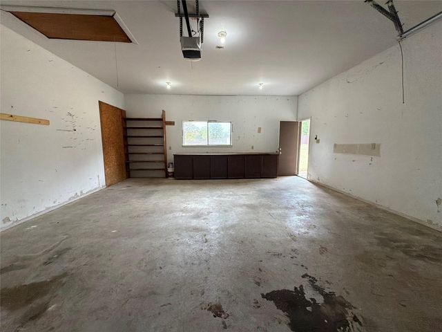63 April Wind Drive S, Conroe, TX 77356