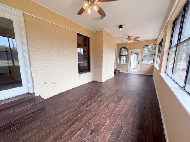 63 April Wind Drive S, Conroe, TX 77356