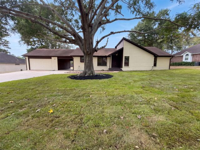 63 April Wind Drive S, Conroe, TX 77356